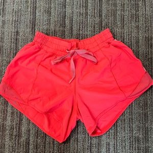 Lululemon Size 2 4 inch red hotty hots
